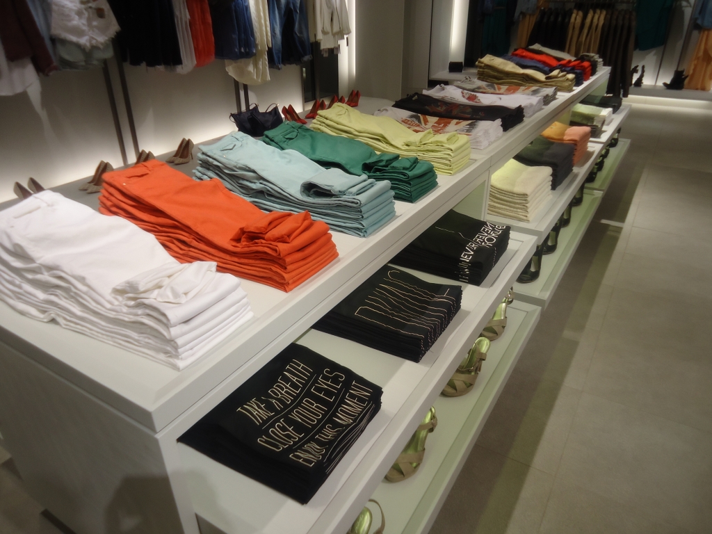 Meesterlijke Merchandising: Zara’s Stijlvolle Verleidingen